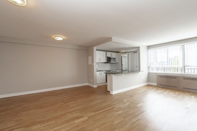 Building Photo - 77 Spencer Ave