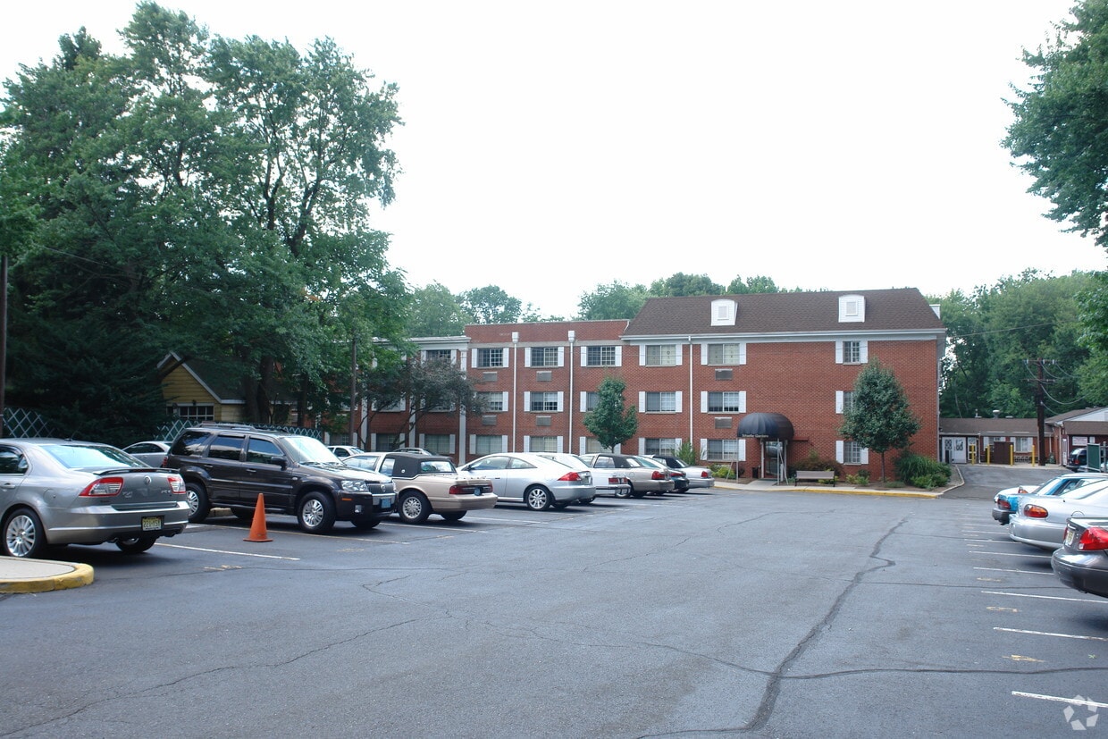 Building Photo - Schaefer Gardens - 62+ Senior Community
