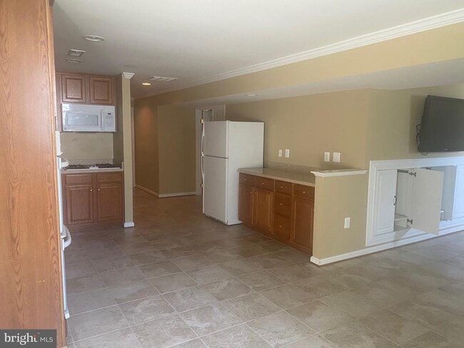 Building Photo - 8050 Settle Ct