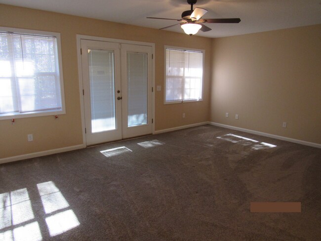 Building Photo - 50 Woodfield Place