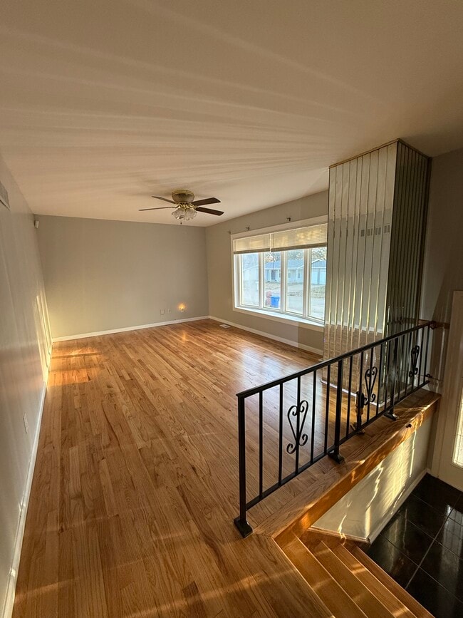 Building Photo - 2353 Blue Heron Dr