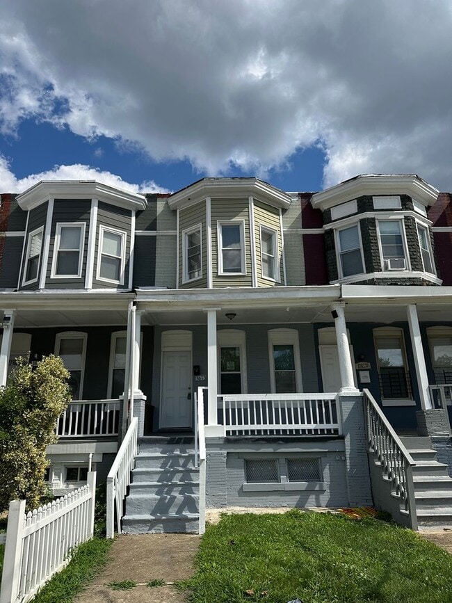 Building Photo - 3613 W Belvedere Ave