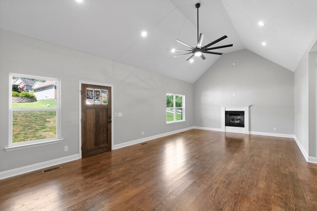 Building Photo - 611 Sunset Valley Dr