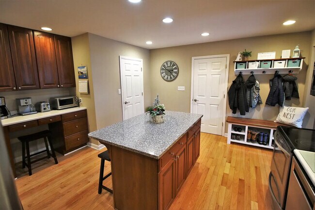 Foto del edificio - 1431 Woodland Ave