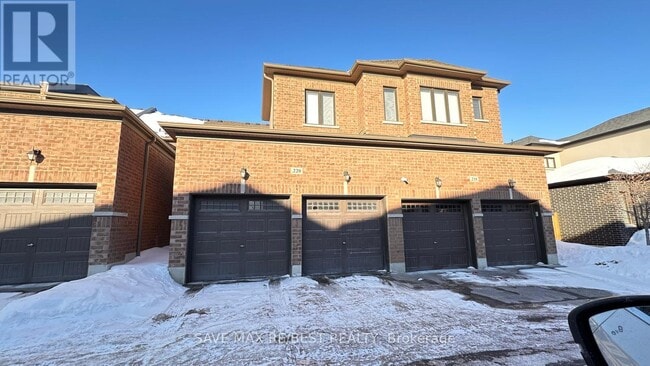 Building Photo - 220 Coronation Rd