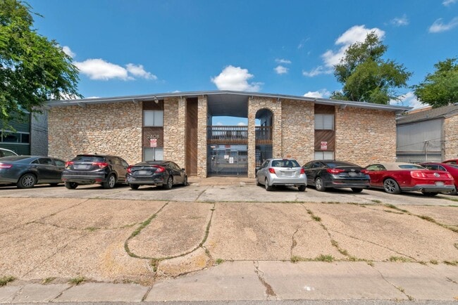 Foto del edificio - 2408 Longview St