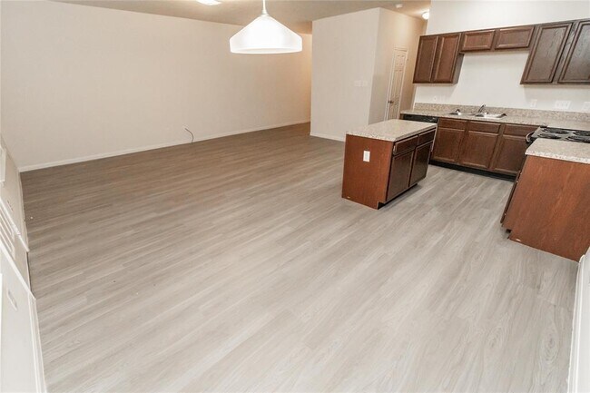 Building Photo - 3930 Lexington Grove Ct