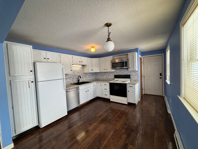 Foto del edificio - 2461 Essex St