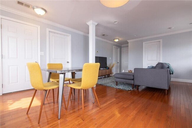 Foto del edificio - 255 Waterman St