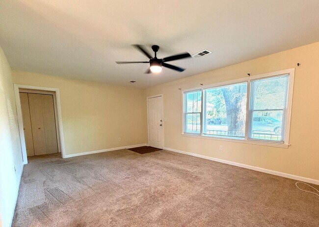 Foto del edificio - 639-B Windermere Blvd.