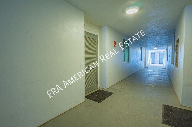 Foto del edificio - 30 Moreno Point Rd