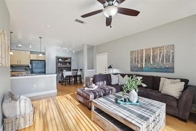 Foto del edificio - 4414 Cedar Springs Rd