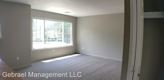 Foto del edificio - 4137 W Court St