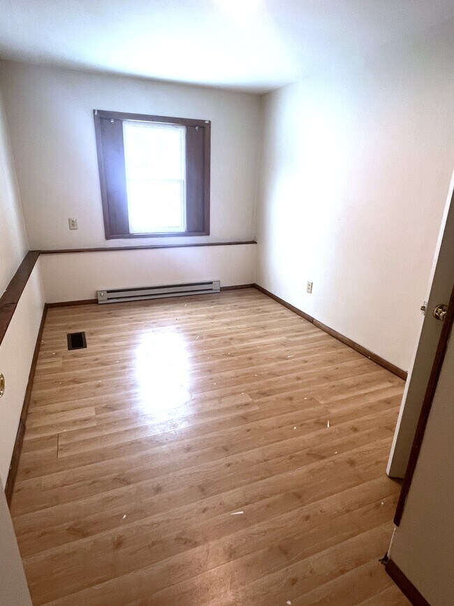 Foto del edificio - 551 E 12th St