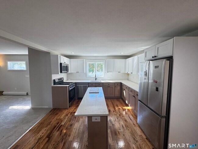 Foto del edificio - 137 Middletown Ave