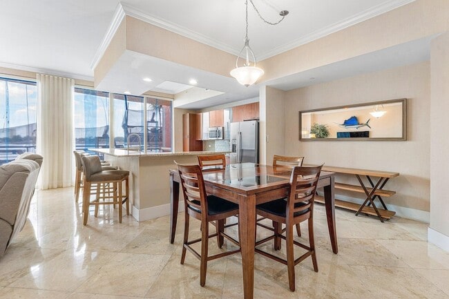 Foto del edificio - 2640 Lake Shore Dr