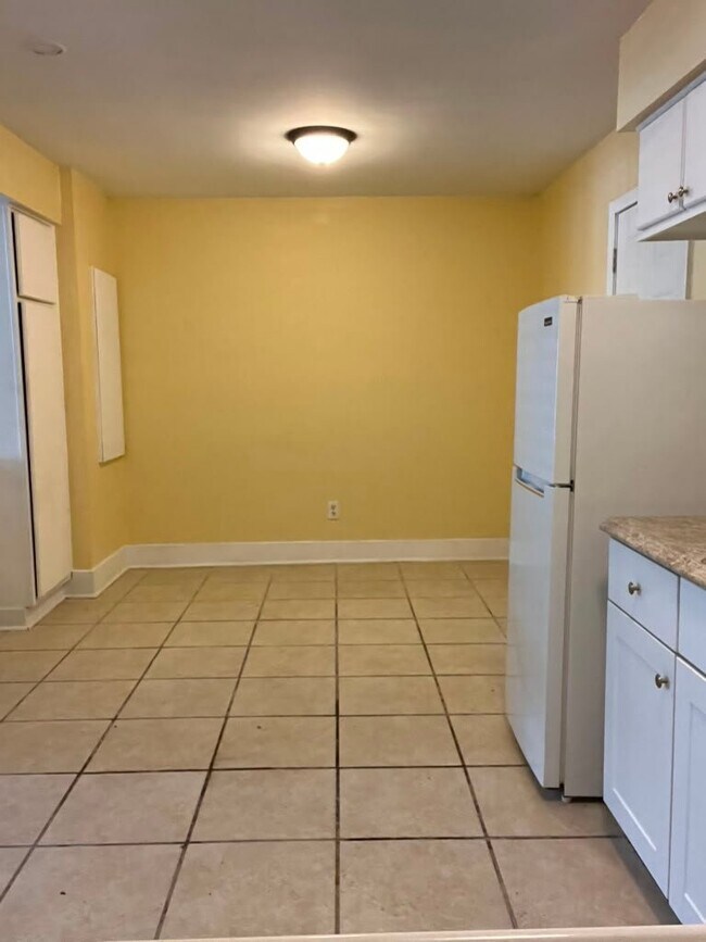 Building Photo - 1609 Fawn Vista Dr N