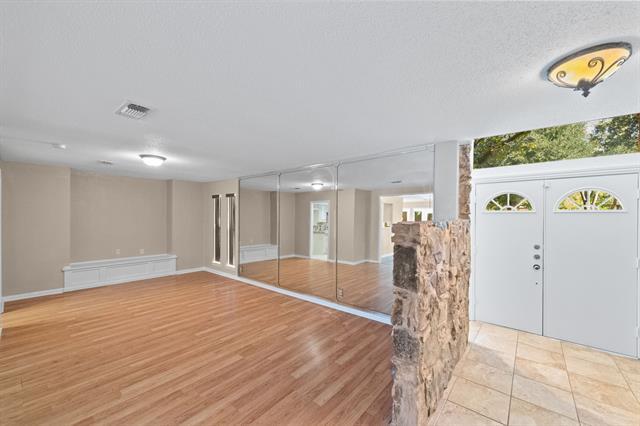Building Photo - 1425 Wreyhill Dr