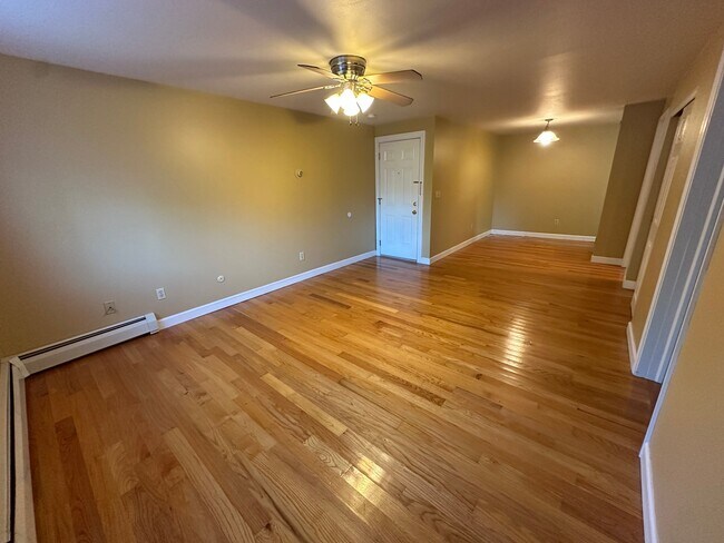 Building Photo - 49 Tappan St