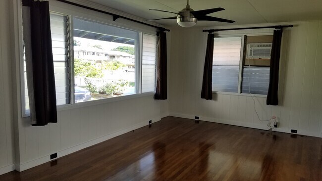 Foto del edificio - 2BD / 1BA / Carport- Single-Family Home – ...