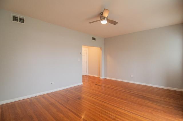 Foto del edificio - 2 bedroom in CHICAGO IL 60649