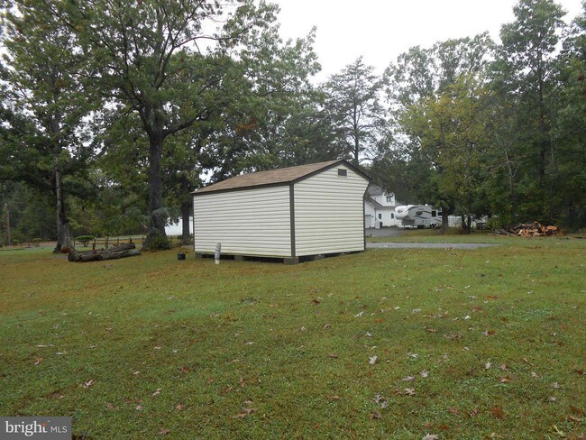 Building Photo - 22806 Old Rolling Rd
