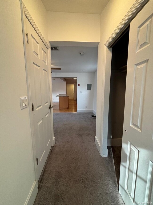 Building Photo - 36 Edwin Ct