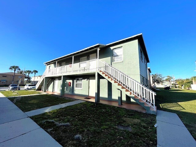 Photo - 729 Michigan Ct Townhome