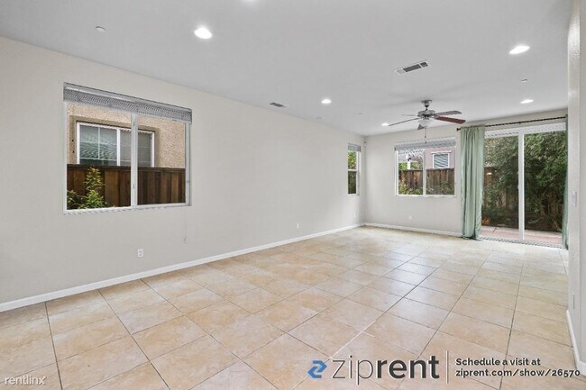 Foto del edificio - 3 br, 2.5 bath House - 138 W Viola St, Tra...