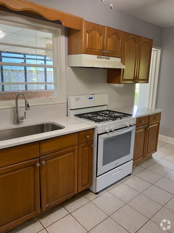 Greystone Park Apartments under 600 Decatur, GA 4 Rentals