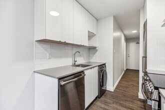 Building Photo - 1160 Haro St