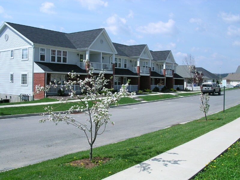 1006 Holliday Hills Dr Unit 1, Hollidaysburg, PA 16648 Apartments