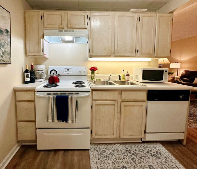 Foto del edificio - 413 Baskins Creek Rd