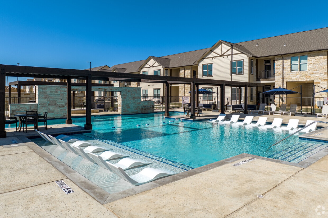Retreat at Krum 55+ Active Adult Living Apartments in Denton, TX