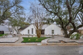 Building Photo - 6260 Emeraldwood Pl