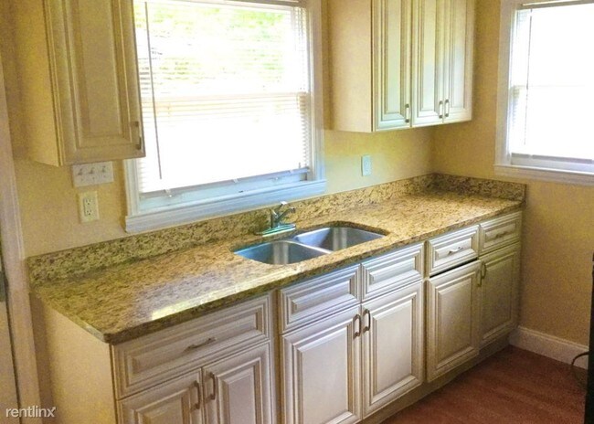 Building Photo - 3900 Winterfield Pl