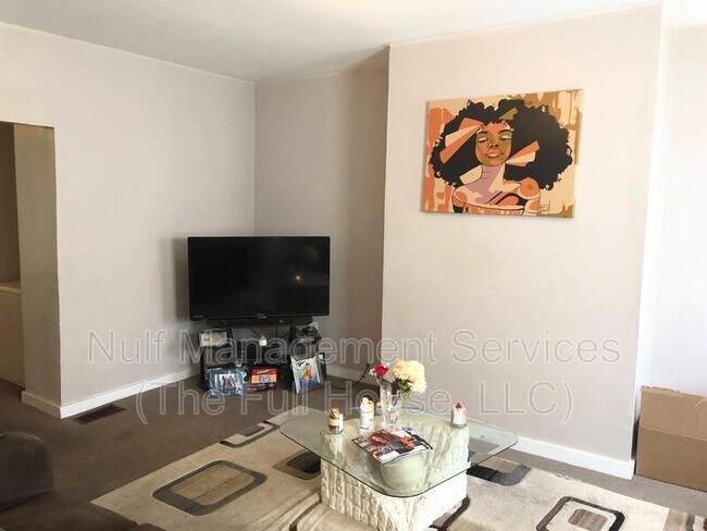 Foto del edificio - 1320 Stranmore St
