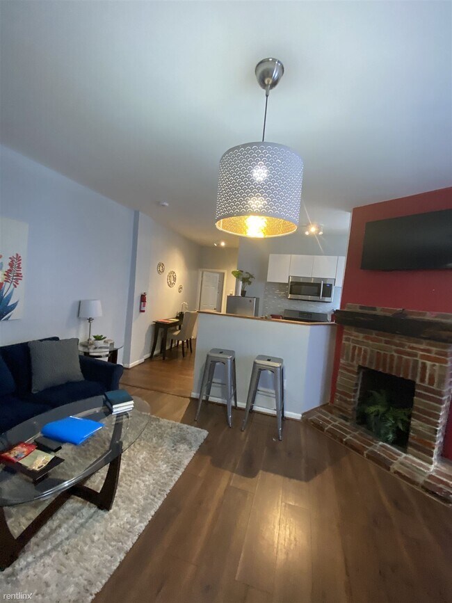 Foto del edificio - 2301 N Calvert St