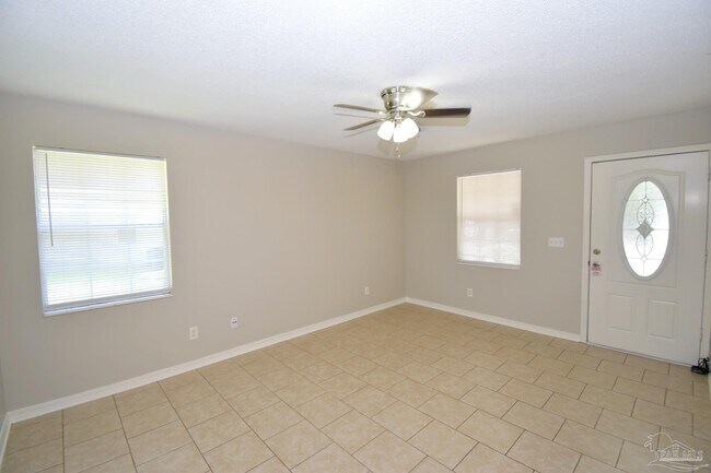 Foto del edificio - 7135 Pearson Rd