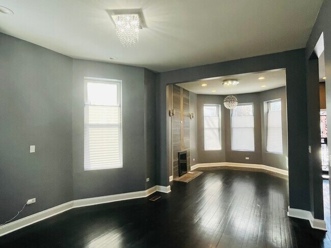 Foto del edificio - 6549 S St Lawrence Ave