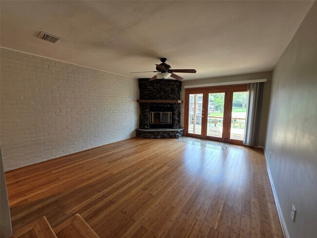 Foto del edificio - 4519 Kingston Harbor Dr