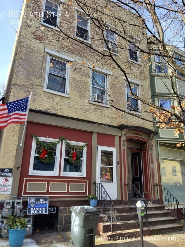 Primary Photo - 3rd Floor: 1 Bedroom/ 1 Bathroom Apartment...