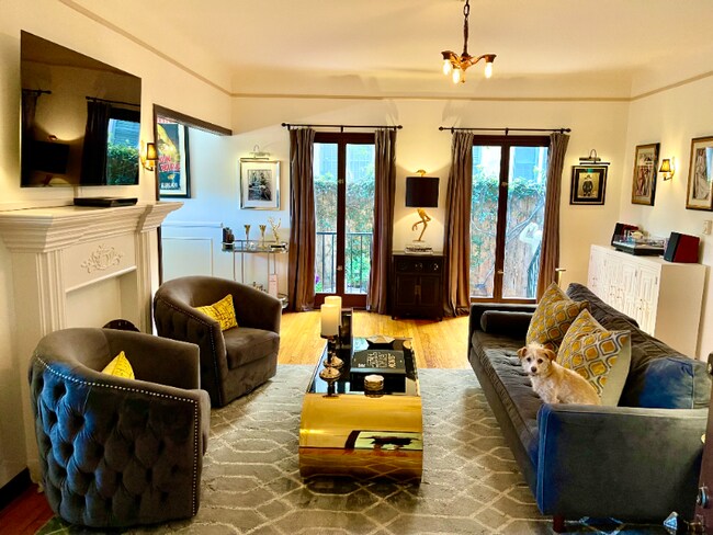 Foto del edificio - 415 N Sycamore Ave