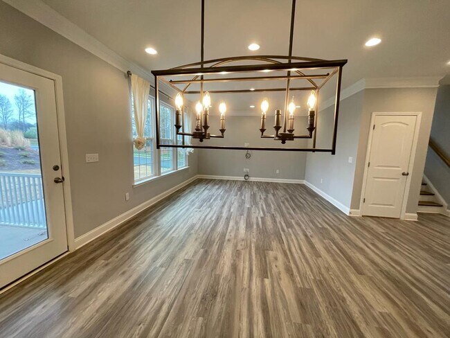 Building Photo - 615 Heartpine Dr