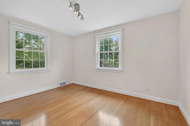 Building Photo - 4325 47th St NW