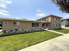 Building Photo - 254 E Navilla Pl