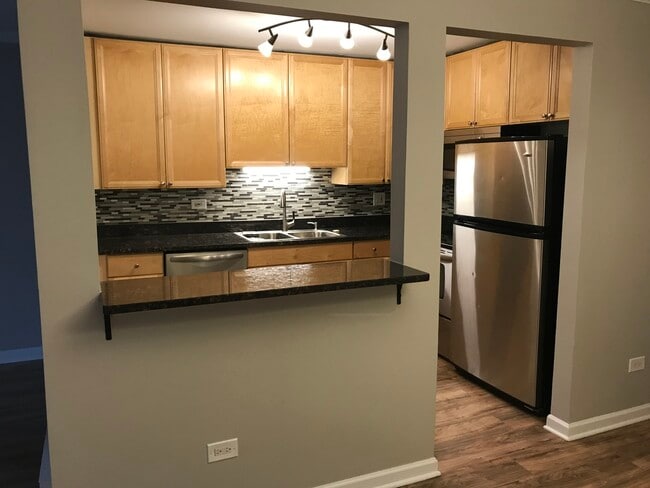 Building Photo - 508 Spruce Dr