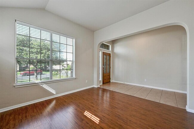 Foto del edificio - 10716 Desert Willow Loop