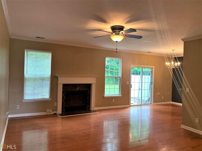 Foto del edificio - 186 Bellewood Oak Dr