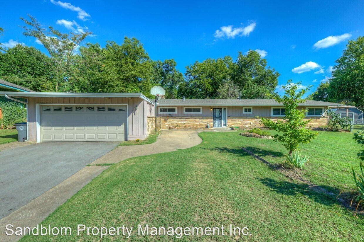 Foto principal - 4 br, 3 bath House - 4189 S Trenton Ave